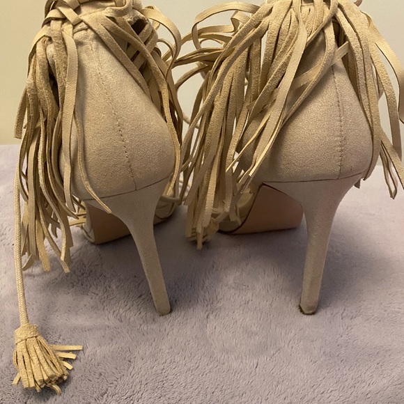 Beige Zara heels . - Picture 2 of 5